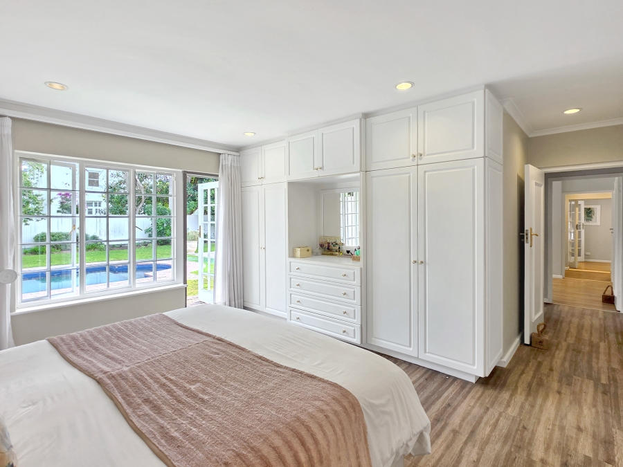 4 Bedroom Property for Sale in Constantia Western Cape